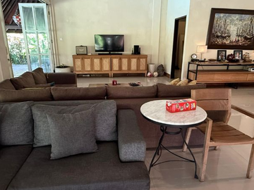 VILLA DI SABA HANYA 5 MENIT KE PANTAI SABA