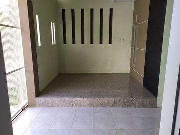 DIJUAL RUMAH DESIGN MODERN FULL BANGUNAN DIJEMBER