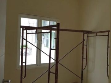 RUMAH BAGUS 2 LANTAI WONOREJO RUNGKUT DISKON 100 JUTA FREE BIAYA