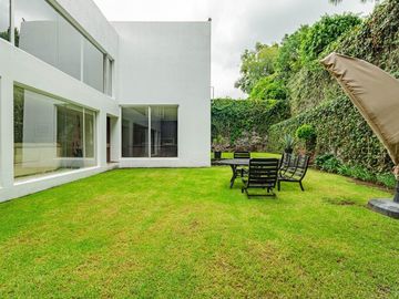 Espectacular casa en calle cerrada con vigilancia, Escarcha