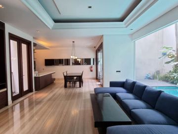 RUMAH at Jl PANGLIMA POLIM, PANGPOL, KEBAYORAN BARU, JAKSEL