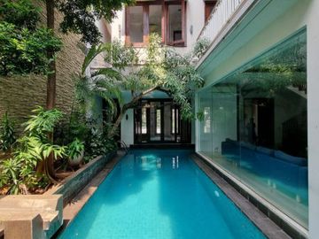 RUMAH at Jl PANGLIMA POLIM, PANGPOL, KEBAYORAN BARU, JAKSEL