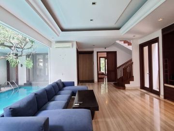 RUMAH at Jl PANGLIMA POLIM, PANGPOL, KEBAYORAN BARU, JAKSEL