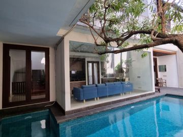 RUMAH at Jl PANGLIMA POLIM, PANGPOL, KEBAYORAN BARU, JAKSEL