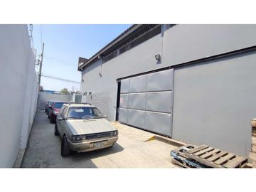 EDIFICIO COMERCIAL CON GALPÓN BODEGA EN VENTA ZONA MÉDICA DURN NORTE