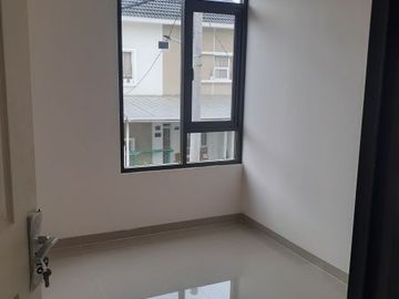 Hunian Elit Lingkungan Hijau Mainroad Mewah 2 Lantai di Cicaheum Bandung dekat Ke Gedung Sate dan Ahmadyani