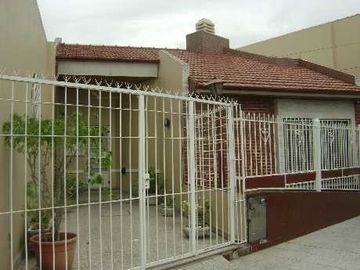 Casa en venta en Lanus Oeste