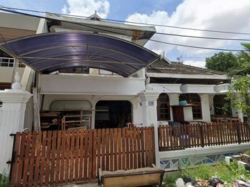 Rumah Mewah Hook di Kertajaya Indah Daerah Manyar