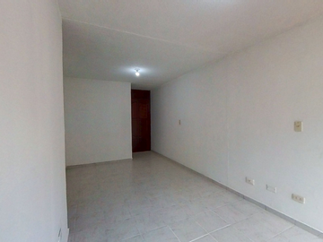 apartamento en venta en primero de mayo. Cod V6553