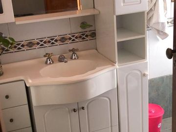 Casa en venta - 4 Dormitorios 3 Baños 2 Cocheras - 440Mts2 - Necochea