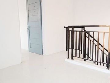 RUMAH CANTIK SIAP HUNI 2LANTAI DAERAH PEMDA KULON PROGO
