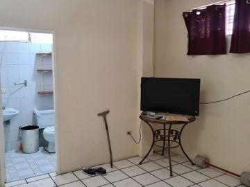 Linda casa rentera con vista al mar