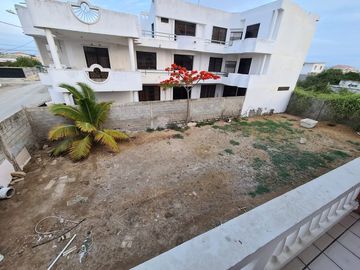 Linda casa rentera con vista al mar