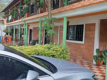FINCA DE RECREO ASEQUIBLE A 3 MINUTOS DESDE BARBOSA ANTIOQUIA COLOMBIA.