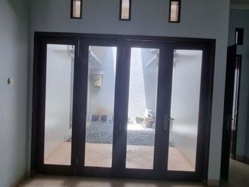 Rumah Strategis di Pesona Khayangan, Depok 8063