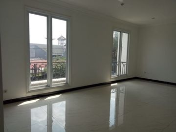 Rumah minimalis luas setrategis pondok kelapa