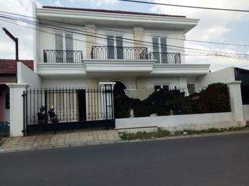 Rumah minimalis luas setrategis pondok kelapa