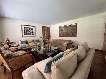 Casa en Venta en Santuario del Valle/Los Trapenses | Casa en Venta 5D4B | Lo Barnechea | One Propiedades