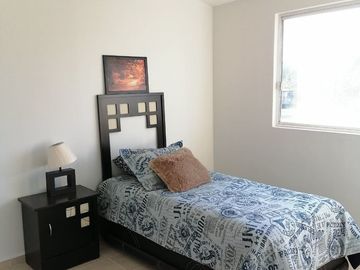 CASA DE 200 METROS, CON ALBERCA, FOVISSSTE, INFONAVIT. SÓLO 33 CASAS