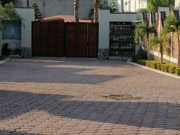 CASA DE 200 METROS, CON ALBERCA, FOVISSSTE, INFONAVIT. SÓLO 33 CASAS