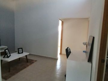 CASA DE 200 METROS, CON ALBERCA, FOVISSSTE, INFONAVIT. SÓLO 33 CASAS