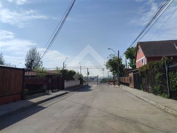 Casa en venta en La Florida; Recién bajada de precio año 1....