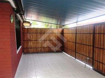 Casa en venta en La Florida; Recién bajada de precio año 1....