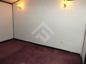Casa en venta en La Florida; Recién bajada de precio año 1....