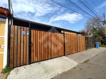 Casa en venta en La Florida; Recién bajada de precio año 1....