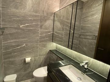 2 Bedroom Condo for sale at The Esse Sukhumvit 36