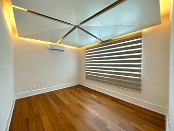 Casa en con Alberca y Cine en Venta Colinas de San Javier, Guadalajara, Jalisco.