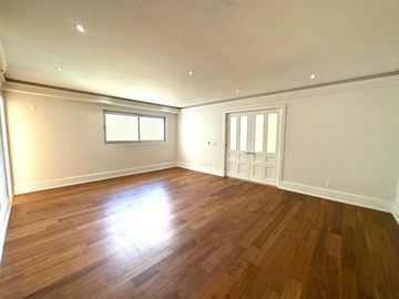 Casa en con Alberca y Cine en Venta Colinas de San Javier, Guadalajara, Jalisco.