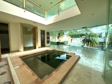 Casa en con Alberca y Cine en Venta Colinas de San Javier, Guadalajara, Jalisco.