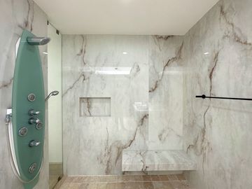 Casa en con Alberca y Cine en Venta Colinas de San Javier, Guadalajara, Jalisco.
