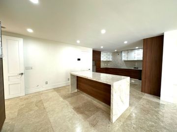 Casa en con Alberca y Cine en Venta Colinas de San Javier, Guadalajara, Jalisco.