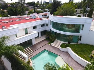 Casa en con Alberca y Cine en Venta Colinas de San Javier, Guadalajara, Jalisco.