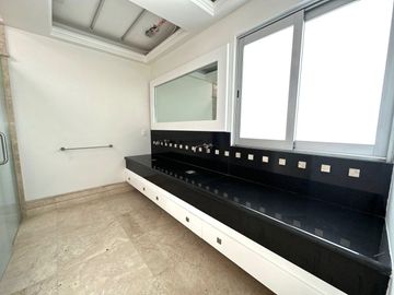 Casa en con Alberca y Cine en Venta Colinas de San Javier, Guadalajara, Jalisco.