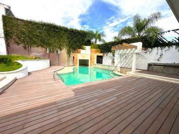 Casa en con Alberca y Cine en Venta Colinas de San Javier, Guadalajara, Jalisco.