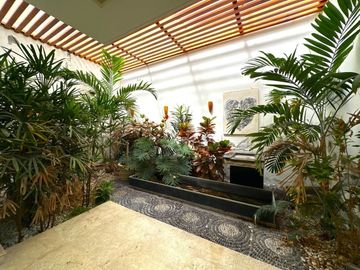 Casa en con Alberca y Cine en Venta Colinas de San Javier, Guadalajara, Jalisco.