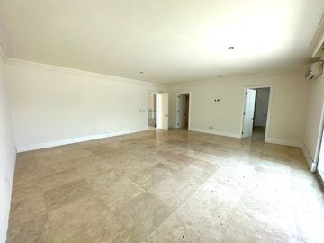 Casa en con Alberca y Cine en Venta Colinas de San Javier, Guadalajara, Jalisco.