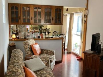 Casa PH en venta en Villa Dominico