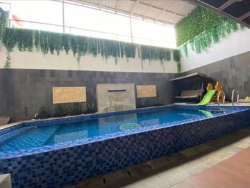 Rumah 2 Kavling Jadi 1 di Cluster Aralia Harapan Indah Bekasi