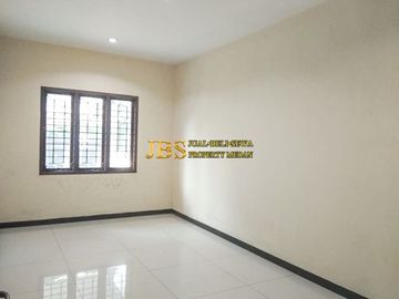 Dijual Villa Hook siap huni Komplek Juanda 1