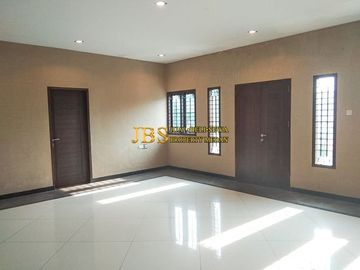 Dijual Villa Hook siap huni Komplek Juanda 1
