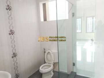 Dijual Villa Hook siap huni Komplek Juanda 1