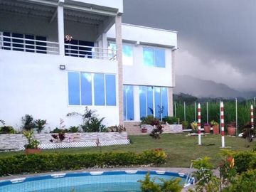 finca en venta en lago calima. Cod V12386