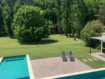 Casa en venta en Barrio Privado Rumenco