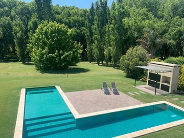 Casa en venta en Barrio Privado Rumenco