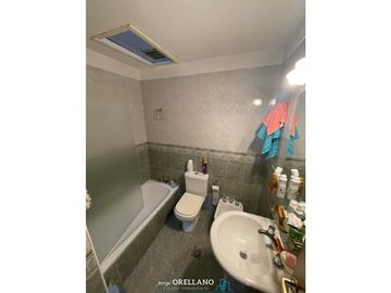 VENTA EXCELENTE CHALET CON PATIO Y PARRILLA EN FLORENCIO SANCHEZ