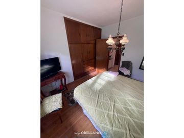 VENTA EXCELENTE CHALET CON PATIO Y PARRILLA EN FLORENCIO SANCHEZ